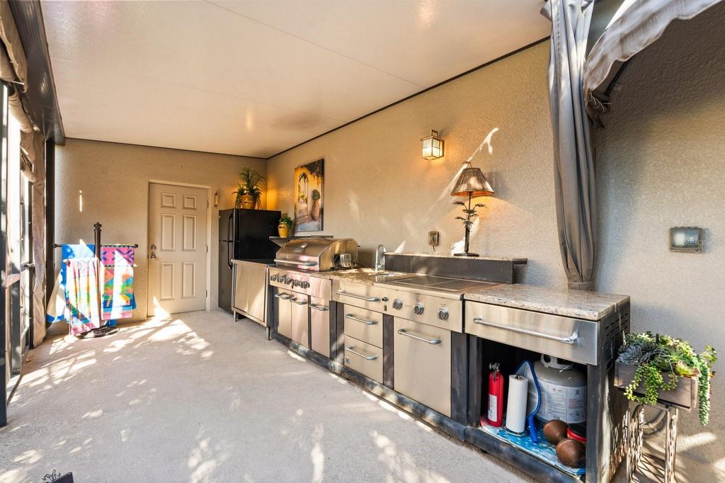 Image 25 of property listing at 11920 VERRAZANO DRIVE, Orlando, FL 32836