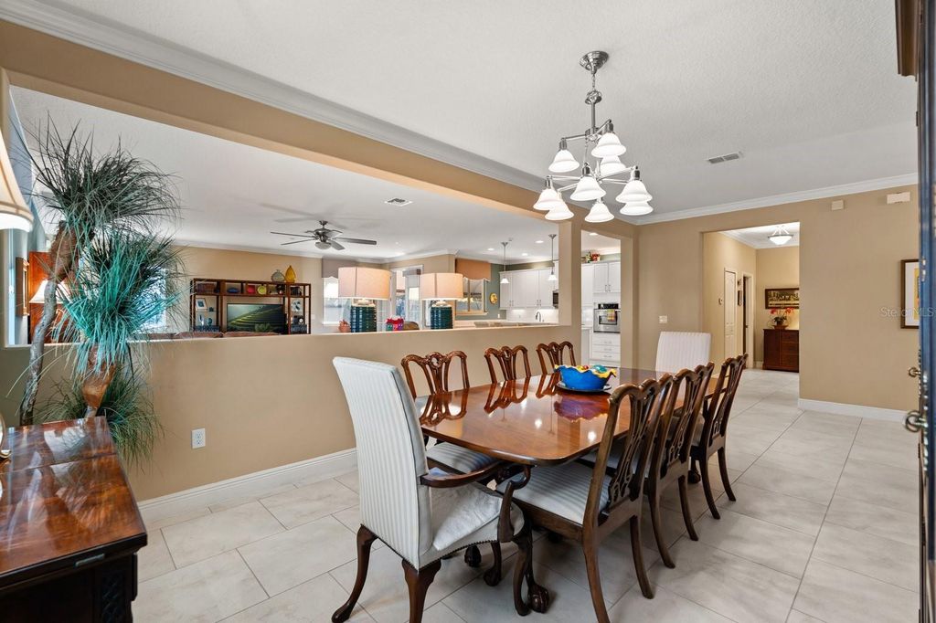 Image 7 of property listing at 11920 VERRAZANO DRIVE, Orlando, FL 32836