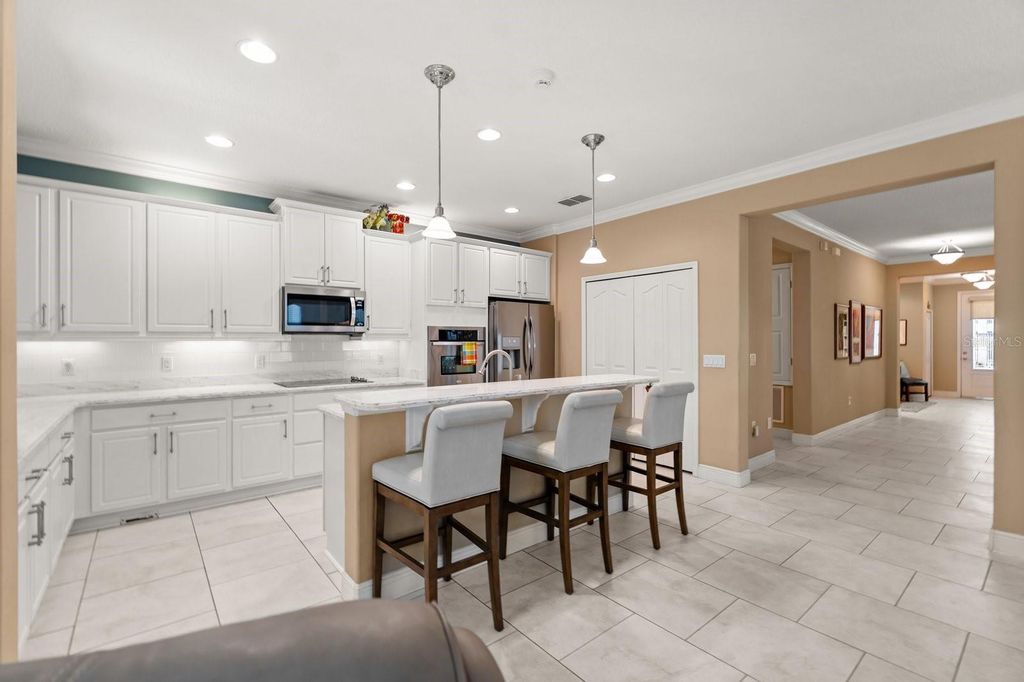 Image 10 of property listing at 11920 VERRAZANO DRIVE, Orlando, FL 32836