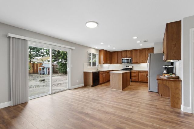 8691 Territorial Way, Elk Grove, CA 95624