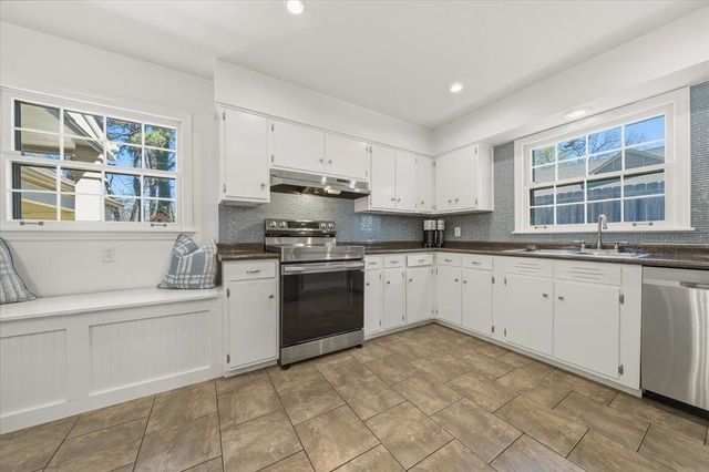 185 BETTY JO LN, Memphis, TN 38117