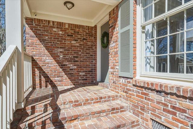 185 BETTY JO LN, Memphis, TN 38117