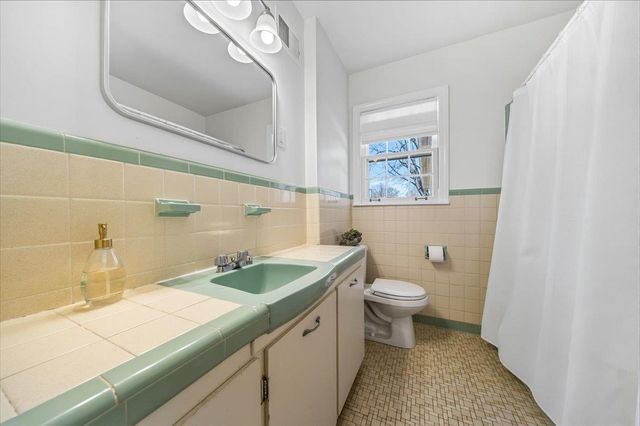 185 BETTY JO LN, Memphis, TN 38117