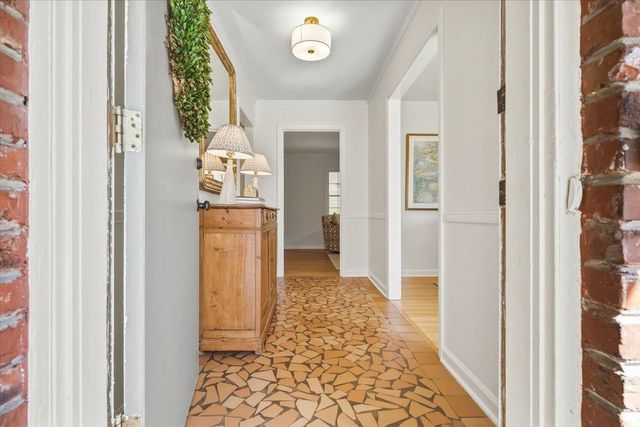 185 BETTY JO LN, Memphis, TN 38117