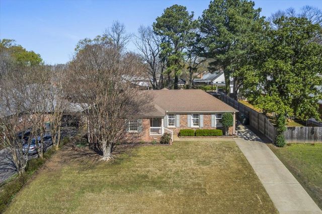 185 BETTY JO LN, Memphis, TN 38117