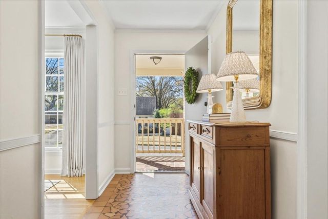 185 BETTY JO LN, Memphis, TN 38117