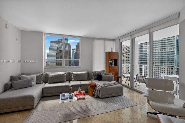 801 Brickell Key Blvd 2502, Miami, FL 33131