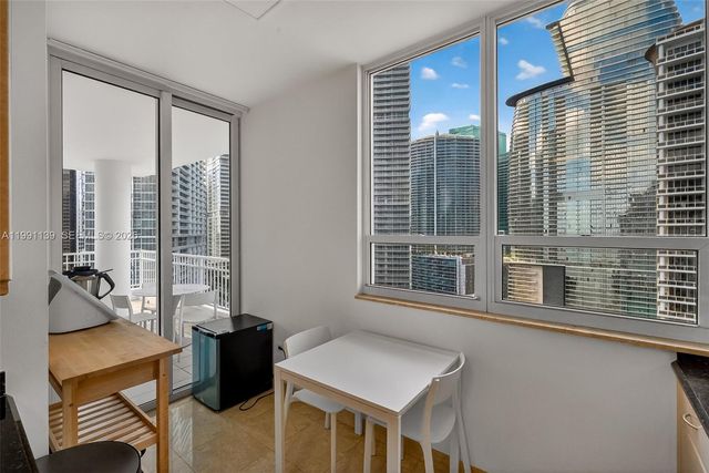 801 Brickell Key Blvd 2502, Miami, FL 33131