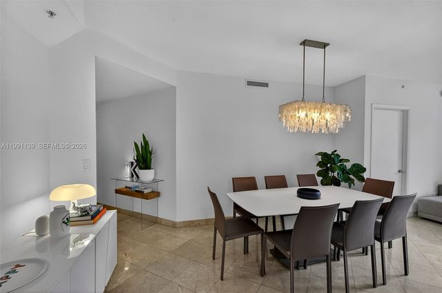 801 Brickell Key Blvd 2502, Miami, FL 33131