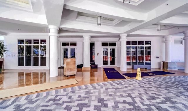 801 Brickell Key Blvd 2502, Miami, FL 33131