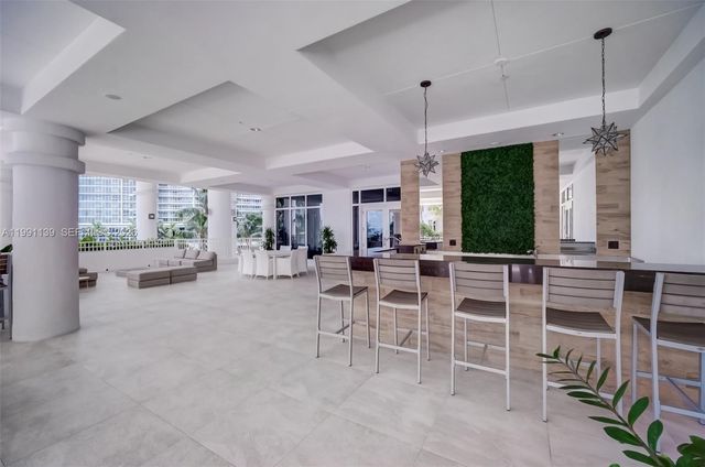 801 Brickell Key Blvd 2502, Miami, FL 33131