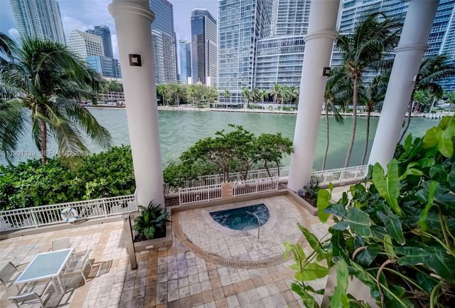 801 Brickell Key Blvd 2502, Miami, FL 33131