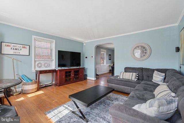 150 HOPKINS RD, Baltimore, MD 21212