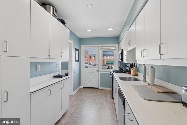 150 HOPKINS RD, Baltimore, MD 21212