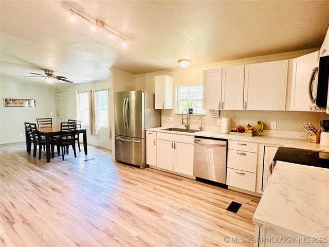 58310 County Road 520, Rose, OK 74364