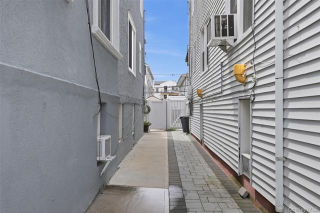 140 E Pine Street, Long Beach, NY 11561
