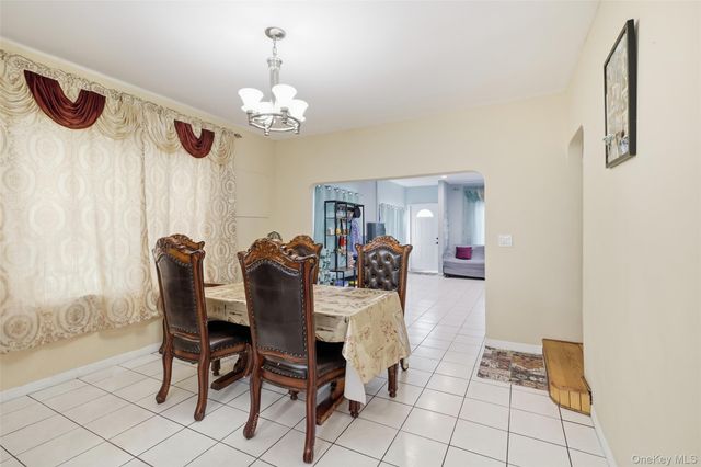 140 E Pine Street, Long Beach, NY 11561