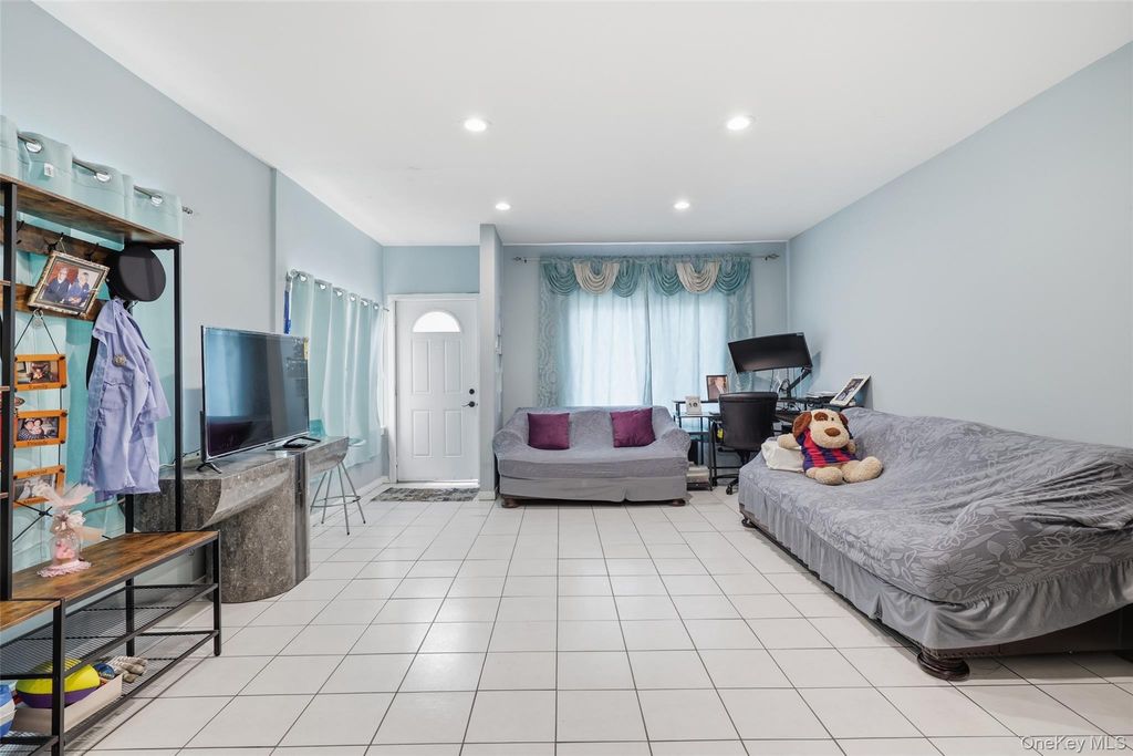 140 E Pine Street, Long Beach, NY 11561 — photo 4