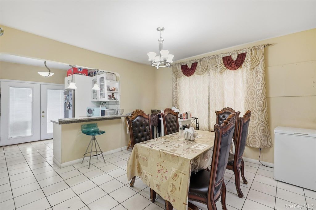 140 E Pine Street, Long Beach, NY 11561 — photo 5
