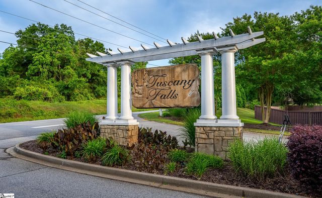 340 Montalcino Way, Simpsonville, SC 29681
