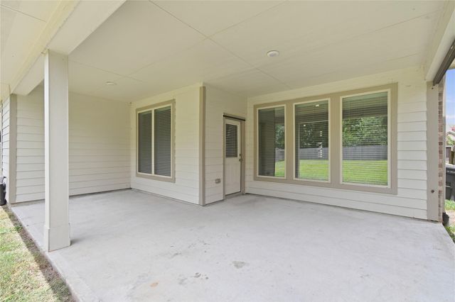 2948 Twin Cove Court, Conroe, TX 77301