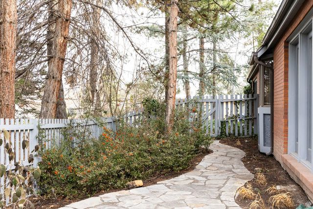 1908 E BAYWOOD DR, Salt Lake City, UT 84117