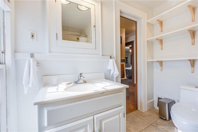 1807 Alabama Street, Lawrence, KS 66044