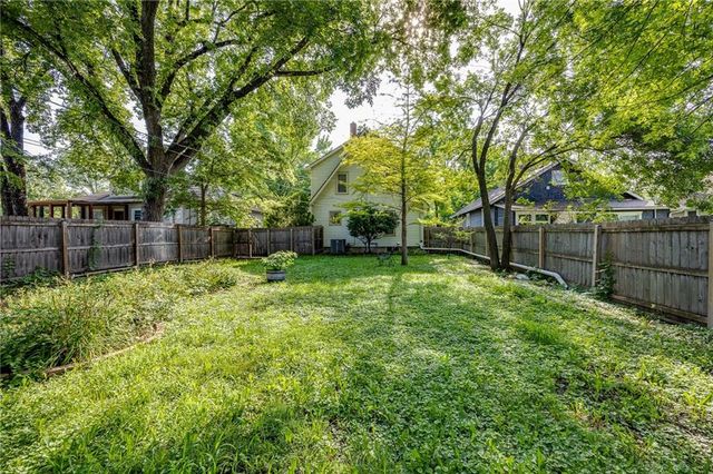 1807 Alabama Street, Lawrence, KS 66044