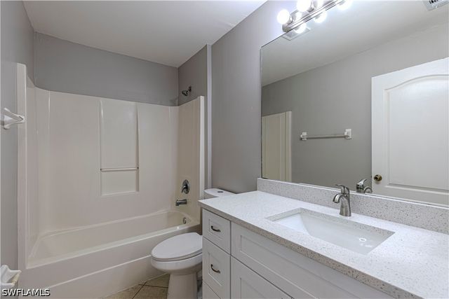 2904 NW 5th PL, Cape Coral, FL 33993