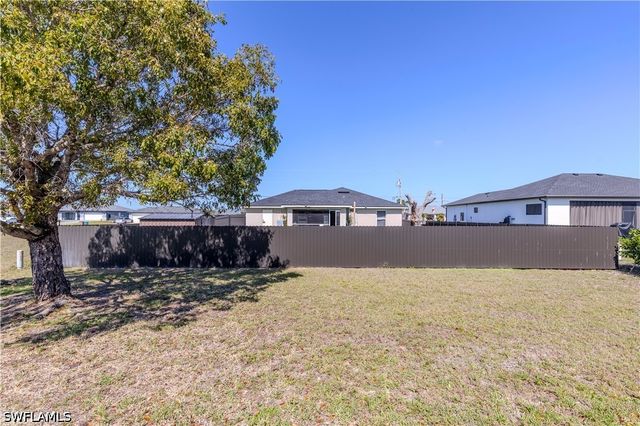 2904 NW 5th PL, Cape Coral, FL 33993