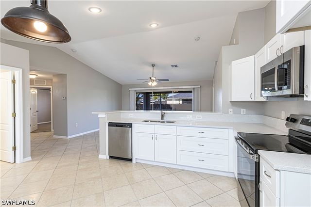 2904 NW 5th PL, Cape Coral, FL 33993