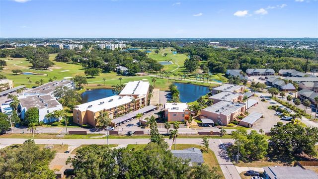 225 COUNTRY CLUB DRIVE B221, Largo, FL 33771