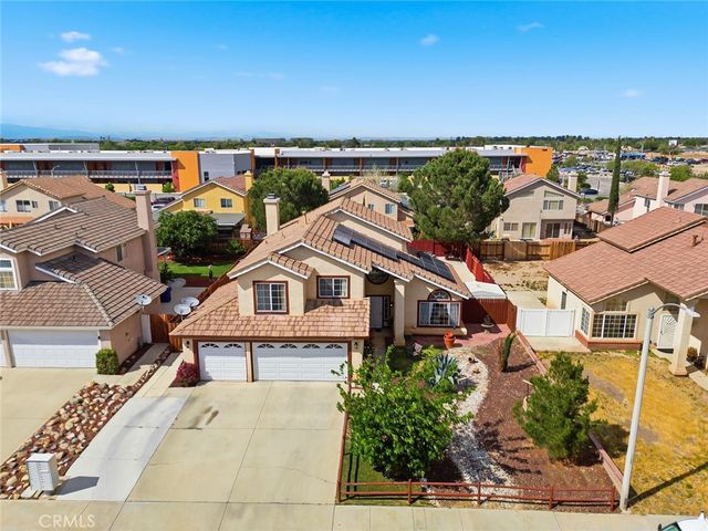 3329 Rollingridge Avenue, Palmdale, CA 93550