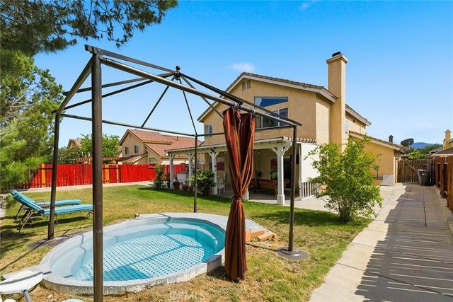 3329 Rollingridge Avenue, Palmdale, CA 93550