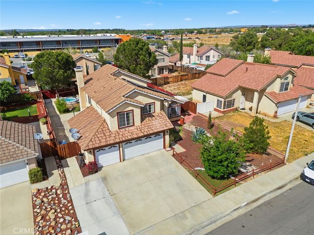 3329 Rollingridge Avenue, Palmdale, CA 93550