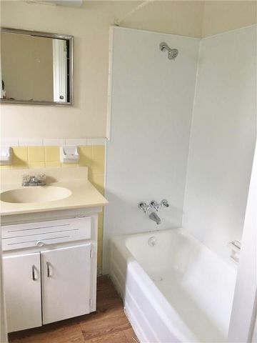 926 E Dean Keeton ST 205, Austin, TX 78705