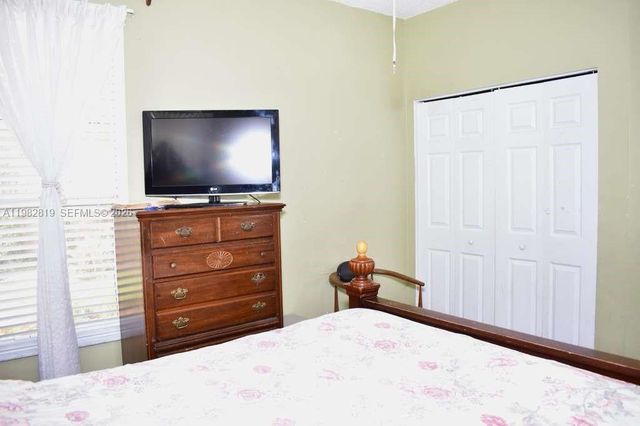 16319 SW 11th Street, Pembroke Pines, FL 33027
