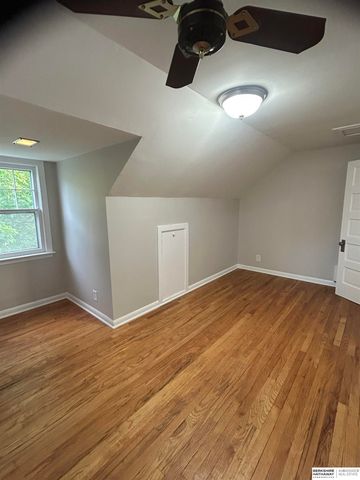6006 Parker Street, Omaha, NE 68104