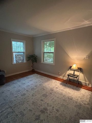 6006 Parker Street, Omaha, NE 68104