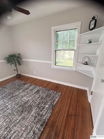 6006 Parker Street, Omaha, NE 68104