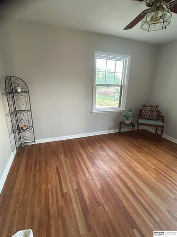 6006 Parker Street, Omaha, NE 68104