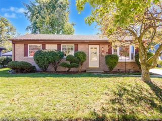 41527 Hamlin Street, Belleville, MI 48111