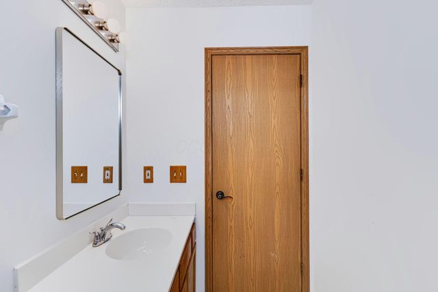 182 Overtrick Drive, Delaware, OH 43015
