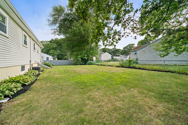 29 Thayer Cir, Randolph, MA 02368