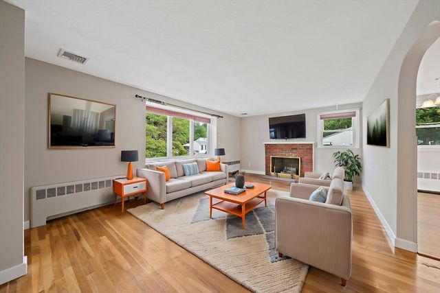 29 Thayer Cir, Randolph, MA 02368