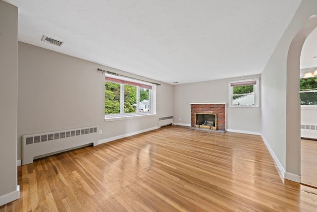 29 Thayer Cir, Randolph, MA 02368