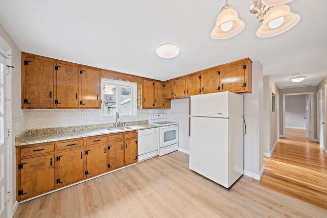 29 Thayer Cir, Randolph, MA 02368