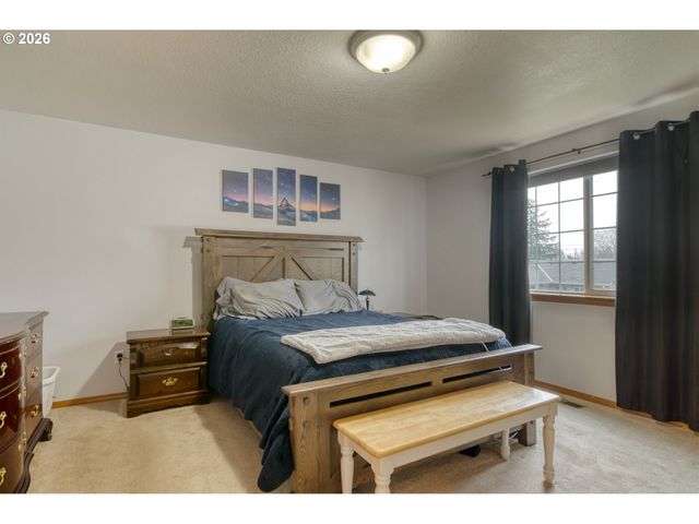 435 S 8TH St, St Helens, OR 97051