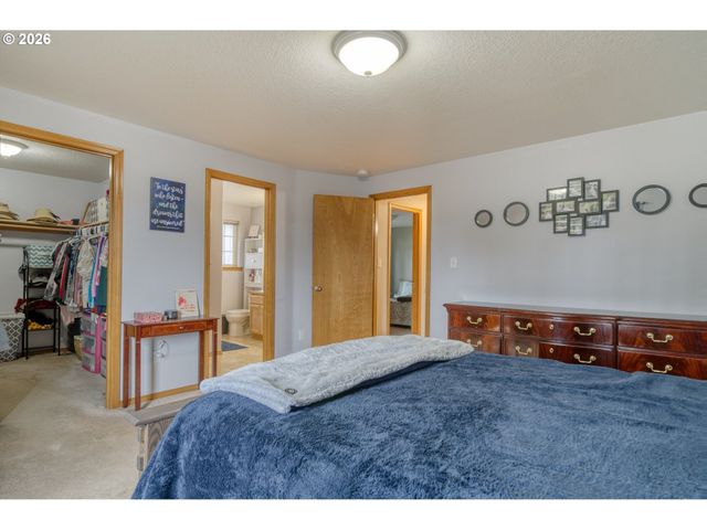 435 S 8TH St, St Helens, OR 97051