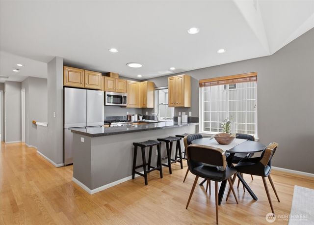 2511 Minor Avenue E, Seattle, WA 98102
